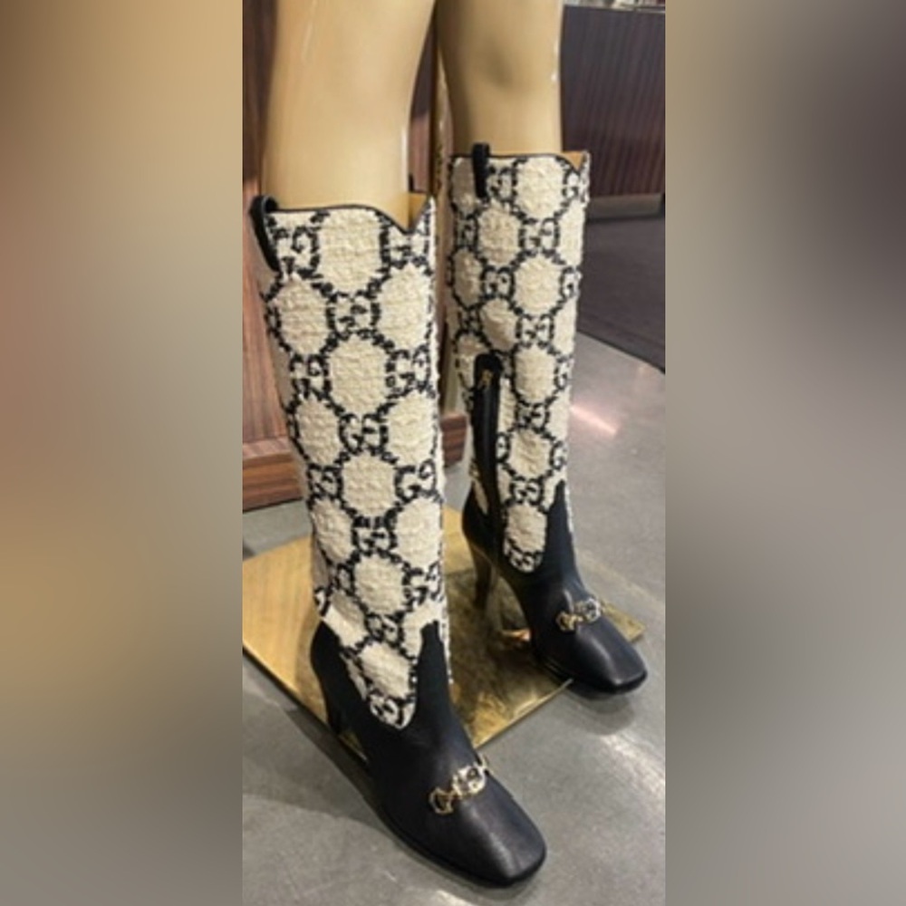 Elegant Black and Cream Women's GUCCI Boots. Brand New Never Worn. Size 39 - Picture 5 of 7